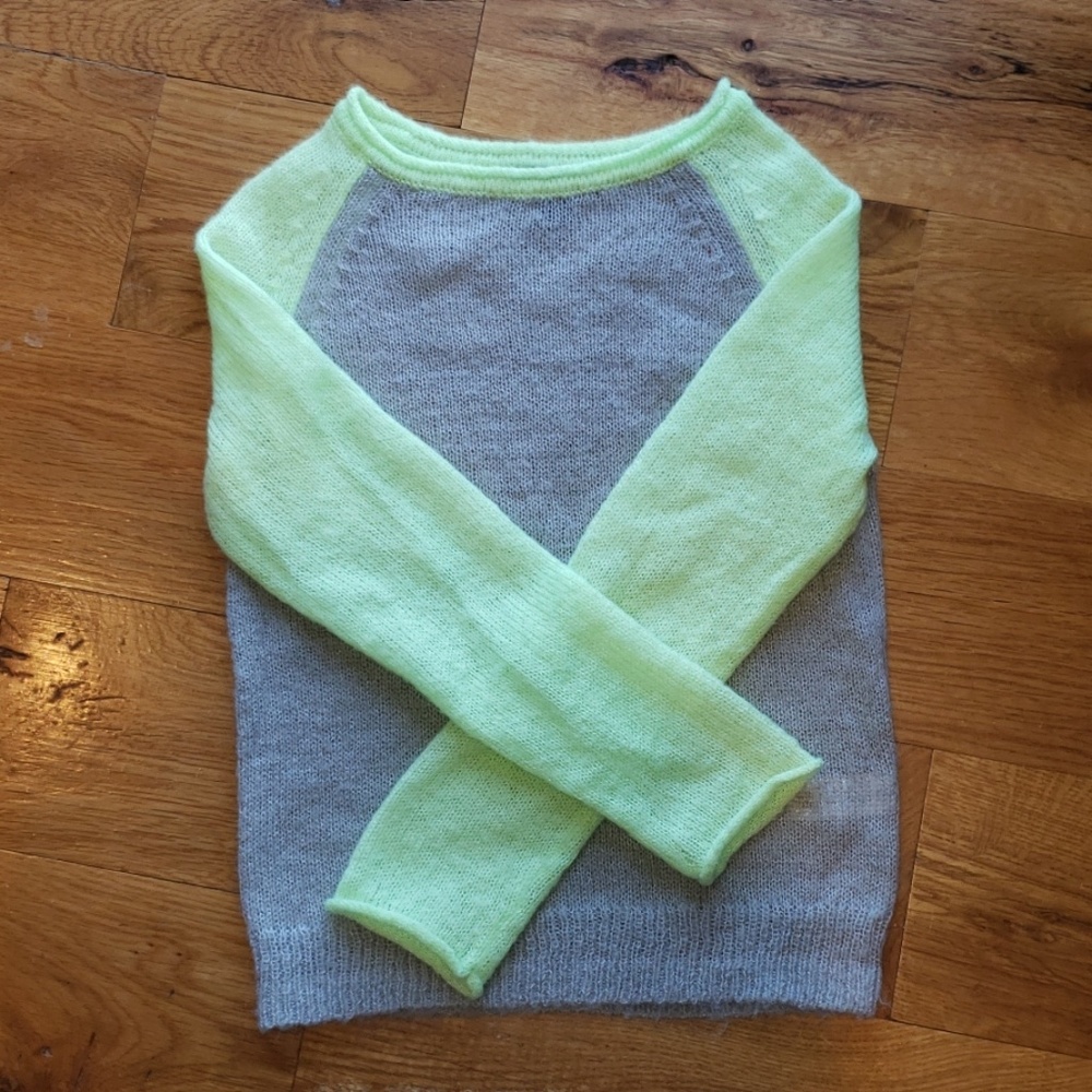 Gap Sweater Size XS